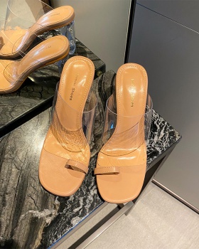 Wears outside high-heeled shoes sandals for women