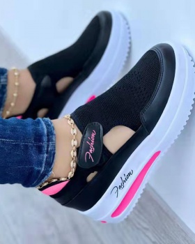 Breathable large yard mesh flat shoes for women